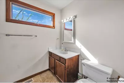 [Address not provided], Crystal Lake, IL 60014 - Photo 17