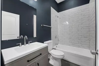 7844 S Emerald Avenue S, Chicago, IL 60620 - Photo 5