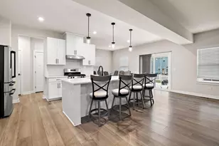 319 Atkinson Dr, Sugar Grove, IL 60554 - Photo 7