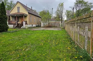 11920 S Calumet Ave, Chicago, IL 60628 - Photo 3