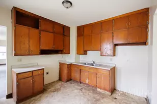 360 S Elm Ave, Kankakee, IL 60901 - Photo 9