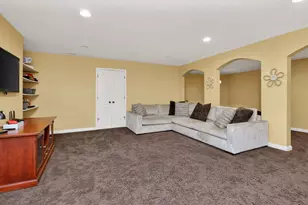 1 Crenshaw Ct, Bolingbrook, IL 60490 - Photo 35