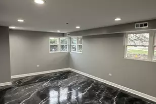 154 Westwood Dr, Park Forest, IL 60466 - Photo 9