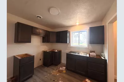 817 W Stotlar Street, Herrin, IL 62948 - Photo 3