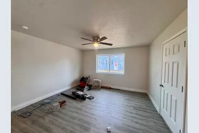 817 W Stotlar Street, Herrin, IL 62948 - Photo 7