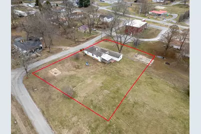 107 N Seminary Street, Creal Springs, IL 62922 - Photo 5