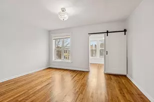 2018 W Birchwood Ave, Chicago, IL 60645 - Photo 3