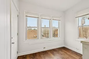 2018 W Birchwood Ave, Chicago, IL 60645 - Photo 13