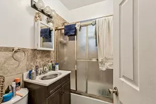 2018 W Birchwood Ave, Chicago, IL 60645 - Photo 51