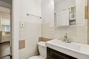 2018 W Birchwood Ave, Chicago, IL 60645 - Photo 17