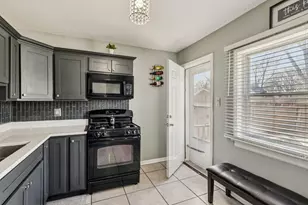 1636 State Line Rd, Calumet City, IL 60409 - Photo 7