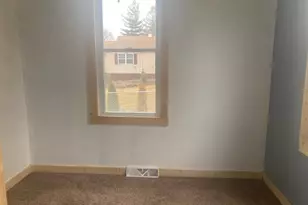 215 W 5th St, Spring Valley, IL 61362 - Photo 5