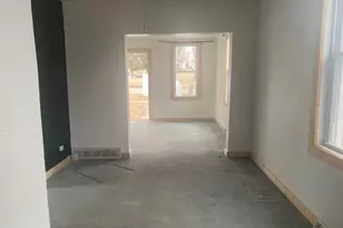 215 W 5th St, Spring Valley, IL 61362 - Photo 3