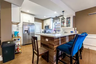 7931 S Paxton Ave, Chicago, IL 60617 - Photo 5