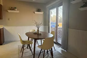 1827 Kerrybrook Ct, Sycamore, IL 60178 - Photo 9