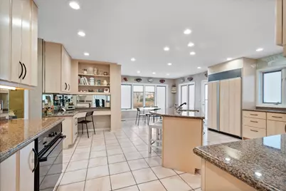 [Address not provided], Skokie, IL 60076 - Photo 7