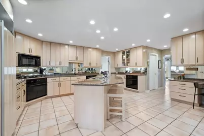 [Address not provided], Skokie, IL 60076 - Photo 9