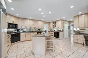 [Address not provided], Skokie, IL 60076 - Photo 9