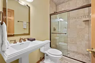 15W601 81st St, Burr Ridge, IL 60527 - Photo 15