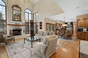 15W601 81st St, Burr Ridge, IL 60527 - Photo 5