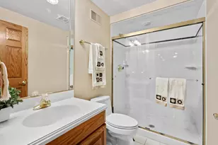 15W601 81st St, Burr Ridge, IL 60527 - Photo 29