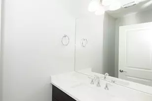 520 N Western Ave, Chicago, IL 60612 - Photo 17