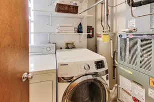 1329 W Chicago Ave, Chicago, IL 60642 - Photo 19