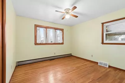 102 8th Street, Dewitt, IA 52742 - Photo 17