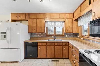 102 8th Street, Dewitt, IA 52742 - Photo 11