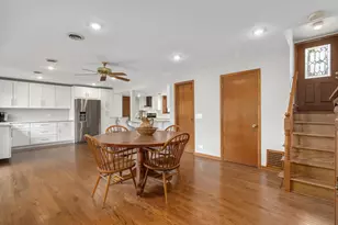 564 E Bryn Mawr Ave, Roselle, IL 60172 - Photo 7