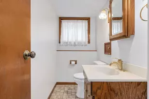 564 E Bryn Mawr Ave, Roselle, IL 60172 - Photo 15