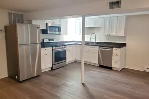 2139 W Belmont Ave, Chicago, IL 60618 - Photo 3