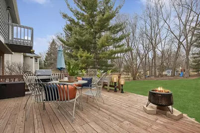 306 Lorraine Drive, Crystal Lake, IL 60012 - Photo 11