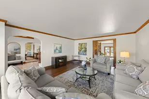 28W211 Cantigny Dr, Winfield, IL 60190 - Photo 5