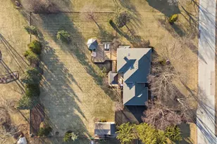 28W211 Cantigny Dr, Winfield, IL 60190 - Photo 41