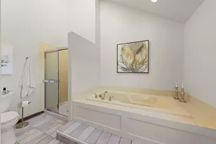 28W211 Cantigny Dr, Winfield, IL 60190 - Photo 25