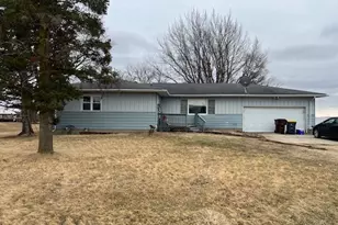 2585 S Van Brocklyn Rd, Freeport, IL 61032 - Photo 1