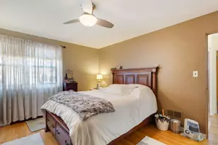 135 Ridge Ave, Evanston, IL 60202 - Photo 11