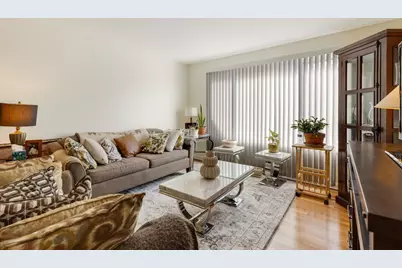 135 Ridge Avenue #1W, Evanston, IL 60202 - Photo 3