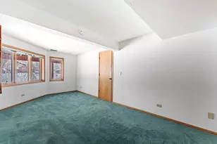 187 Hilltop Dr, Lake in the Hills, IL 60156 - Photo 29