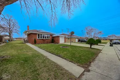 9113 Belleforte Avenue, Morton Grove, IL 60053 - Photo 17