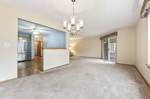 901 Butternut Ln, Mount Prospect, IL 60056 - Photo 7