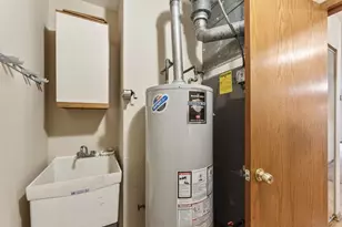 901 Butternut Ln, Mount Prospect, IL 60056 - Photo 25