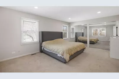 924 Shambliss Lane, Buffalo Grove, IL 60089 - Photo 11