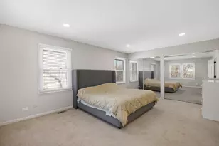 924 Shambliss Ln, Buffalo Grove, IL 60089 - Photo 11