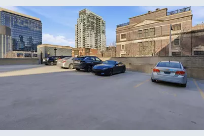 525 W Superior Street #623, Chicago, IL 60654 - Photo 23