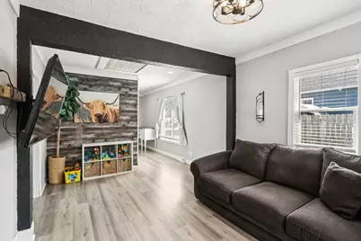 205 Shadydell Avenue, Mundelein, IL 60060 - Photo 7