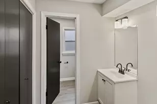 18135 Cherrywood Ln, Homewood, IL 60430 - Photo 15