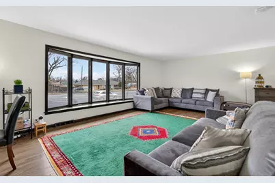 1000 S Na Wa Ta Avenue, Mount Prospect, IL 60056 - Photo 5