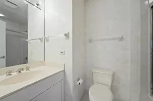 556 Rivershire Pl, Lincolnshire, IL 60069 - Photo 13